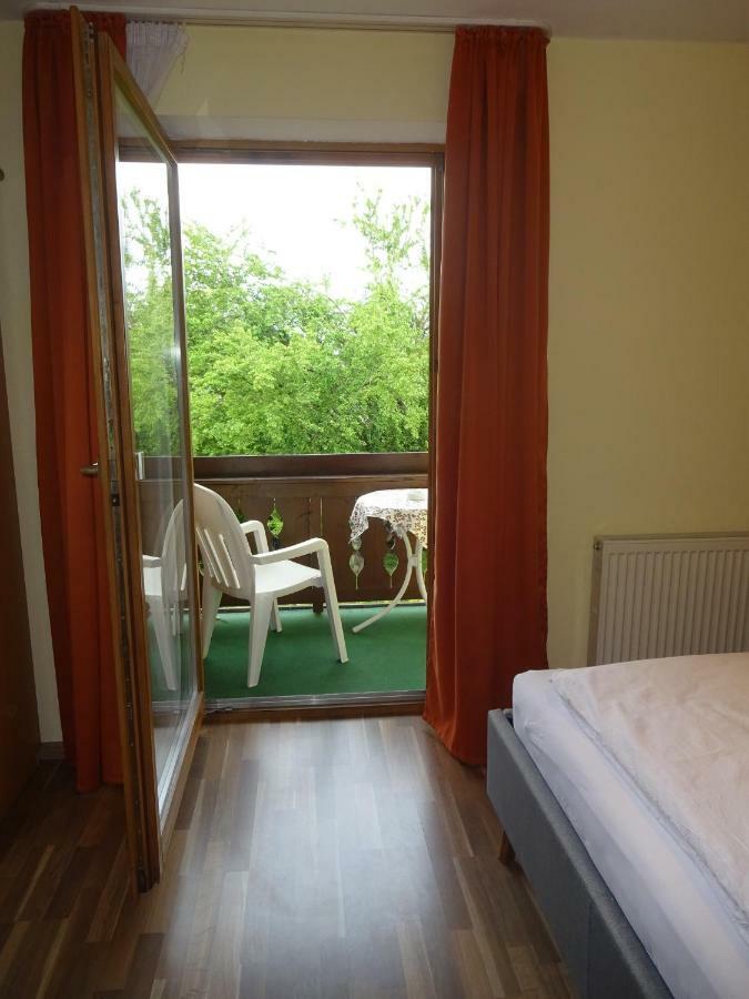 Gaestehaus Regina Bad Fussing Bagian luar foto